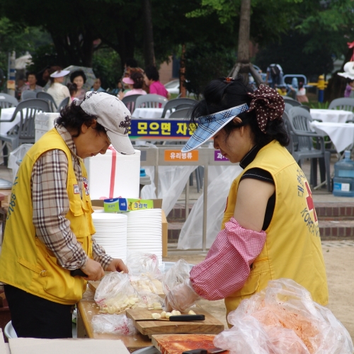  송희를 돕기위한 음악회 및 하루주점/찻집